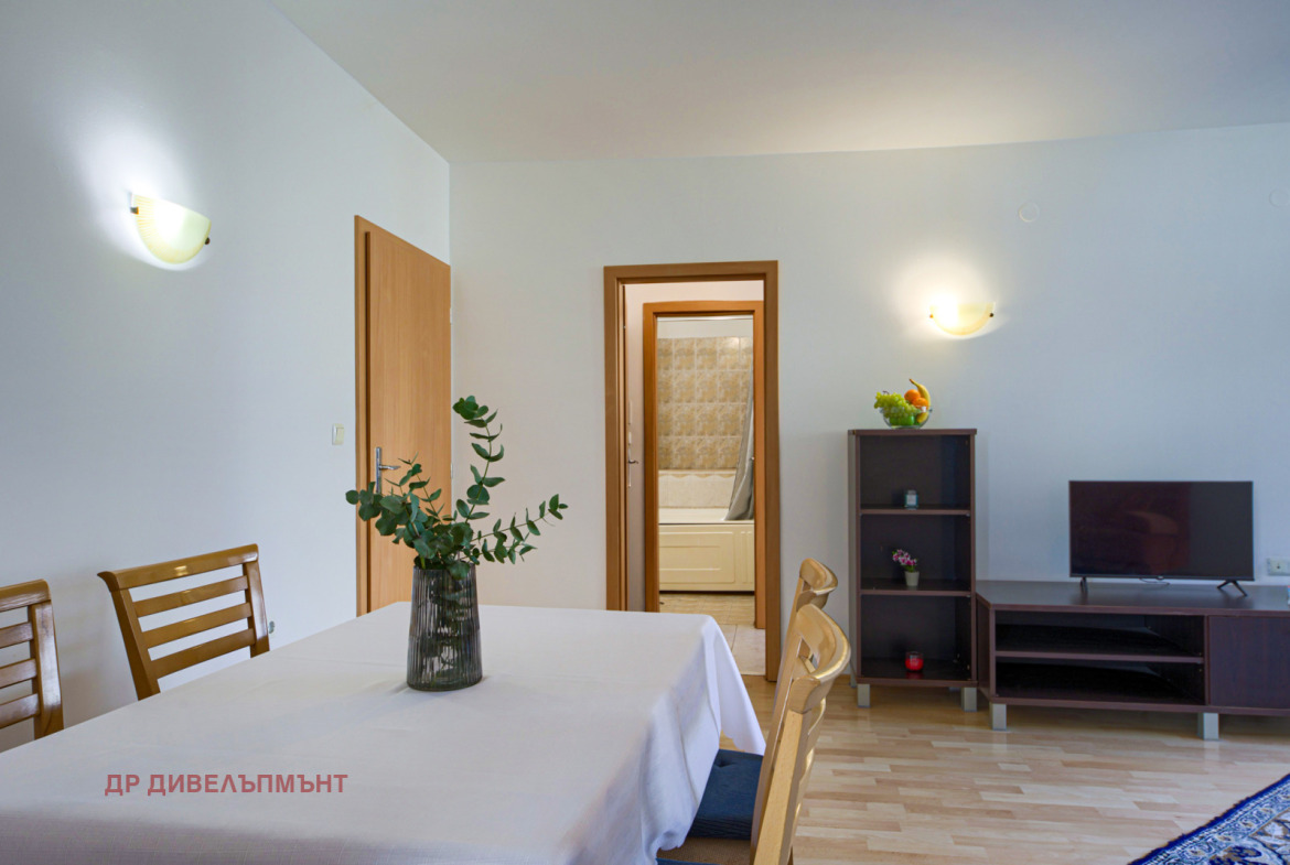 Apartment in Kompleks Sands, Sunny Beach - Image 3