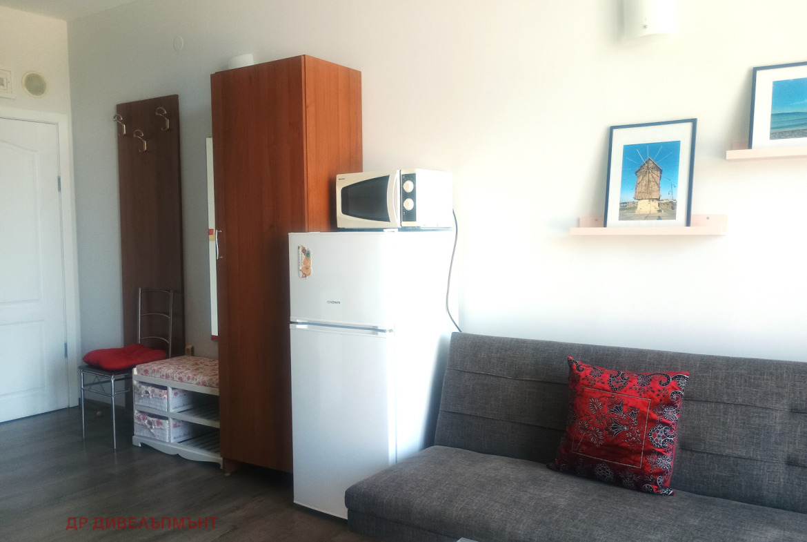 Apartment in Stadiona Kompleks Grenada, Nessebar - Image 3