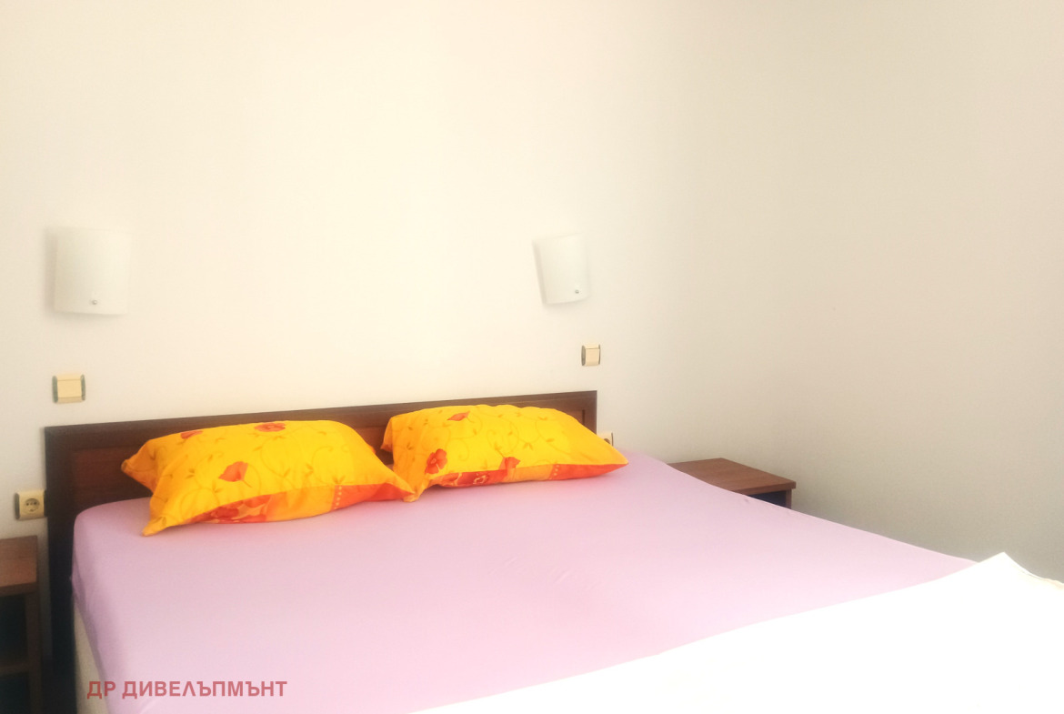 Apartment in Stadiona Kompleks Grenada, Nessebar - Image 8