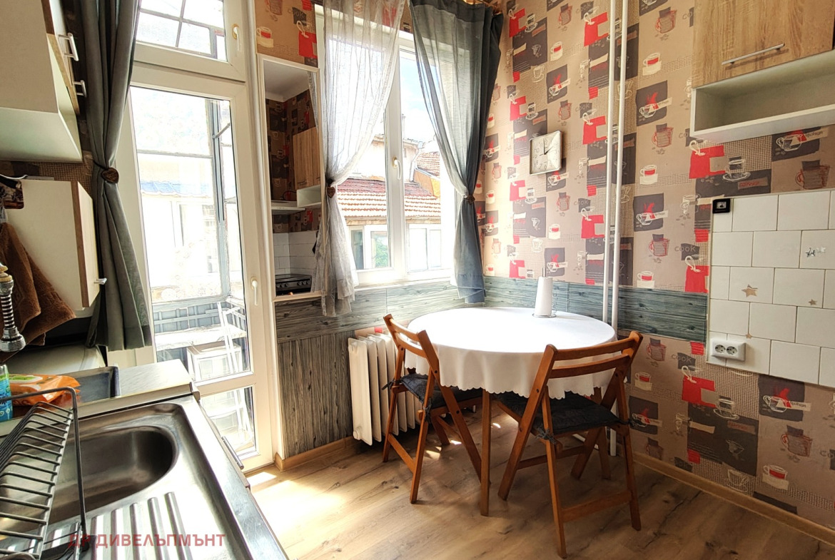 Apartment in Tsentar Ul Lyuben Karavelov, Sofia - Image 12