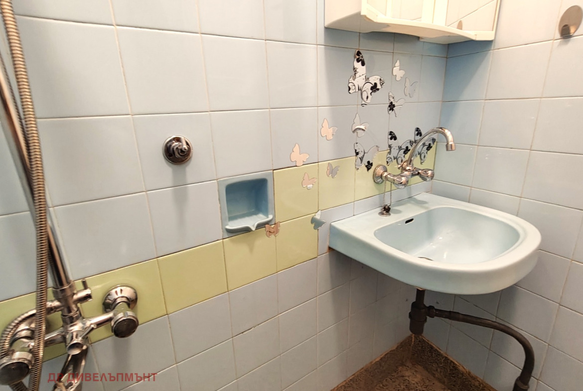 Apartment in Tsentar Ul Lyuben Karavelov, Sofia - Image 14