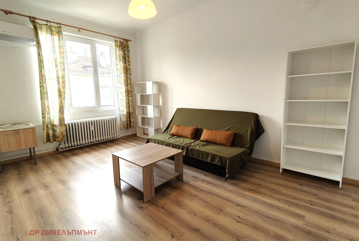 Apartment in Tsentar Ul Lyuben Karavelov, Sofia - Image 7