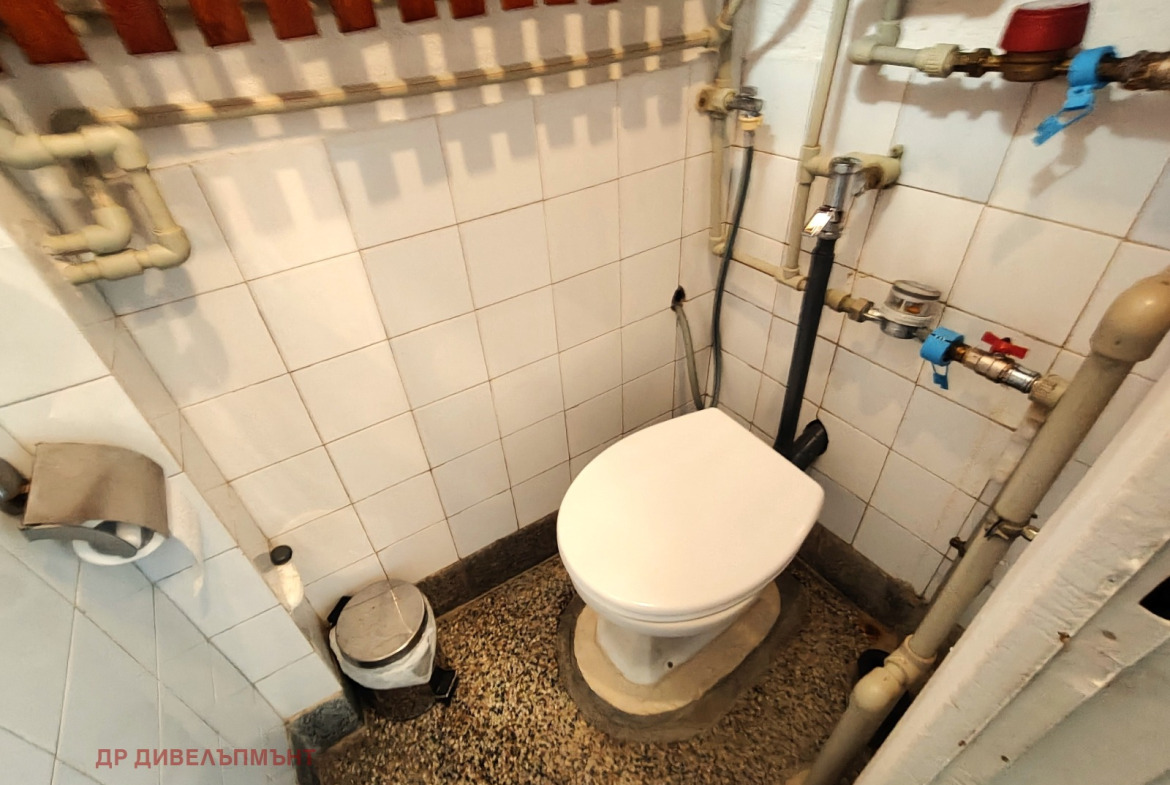 Apartment in Tsentar Ul Lyuben Karavelov, Sofia - Image 9
