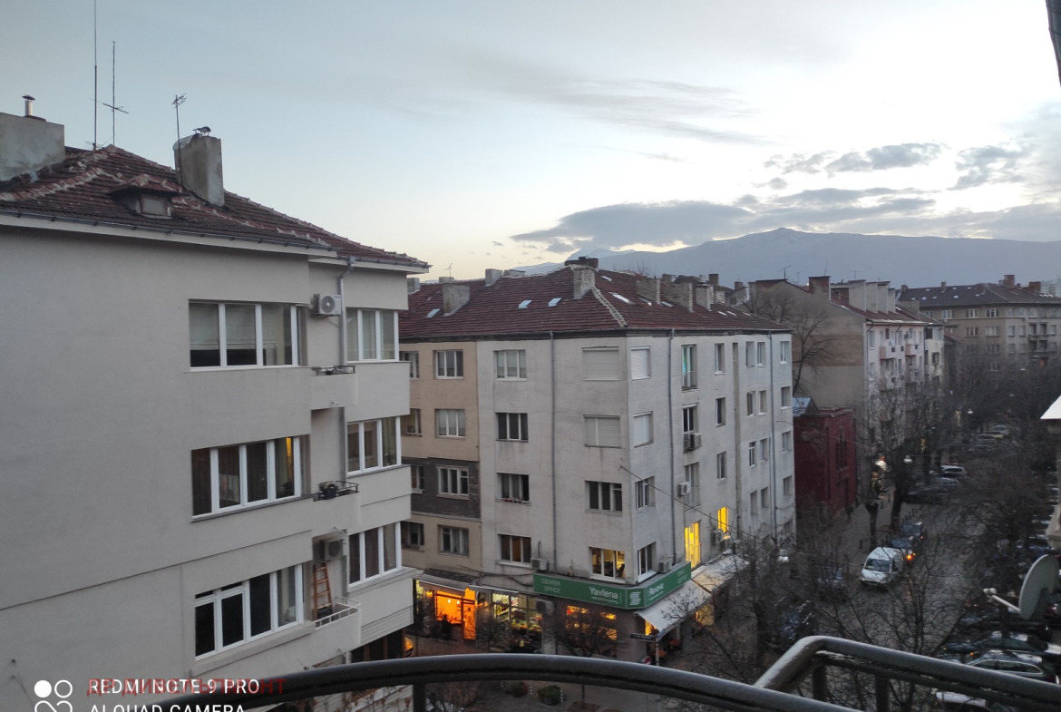 Apartment in Tsentar Ul Lyuben Karavelov, Sofia - Image 5