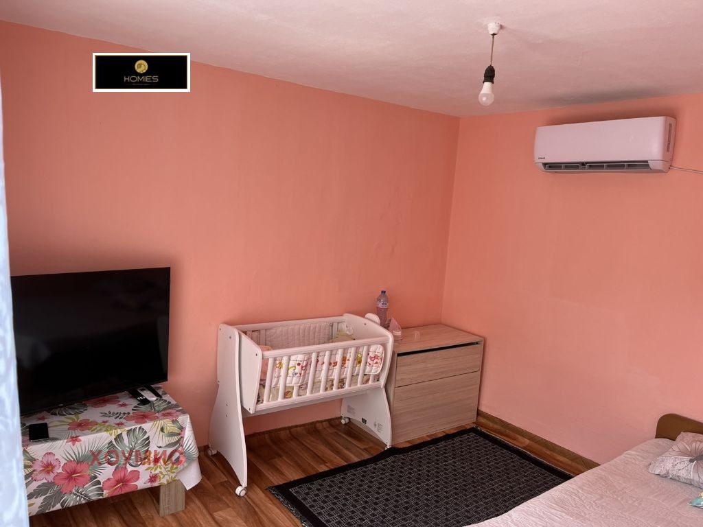 Къща 126 кв.м за продажба в Карнобат | Просторен двор