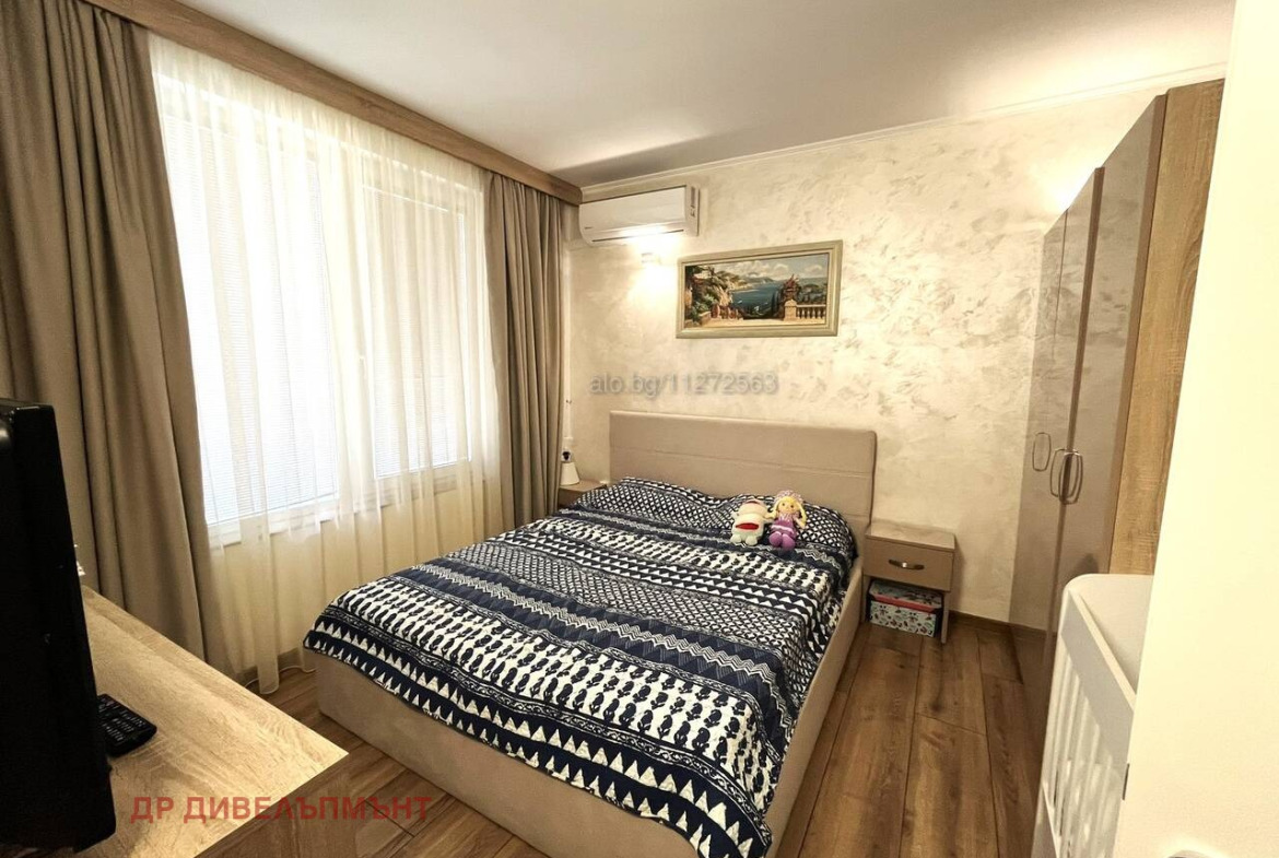 tristaen-apartament-100-kvm-prodava-nesebar-parva-liniya-more-11 Тристаен апартамент 100 кв.м. продава Несебър | Първа линия, гледка море