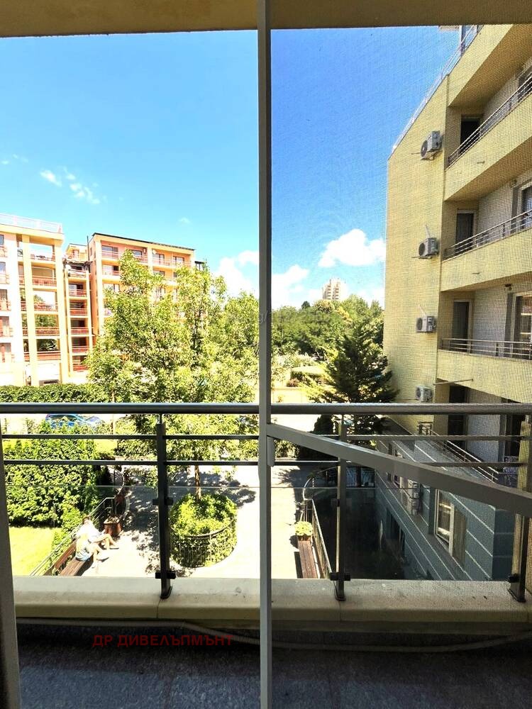 tristaen-apartament-100-kvm-prodava-nesebar-parva-liniya-more-12 Тристаен апартамент 100 кв.м. продава Несебър | Първа линия, гледка море