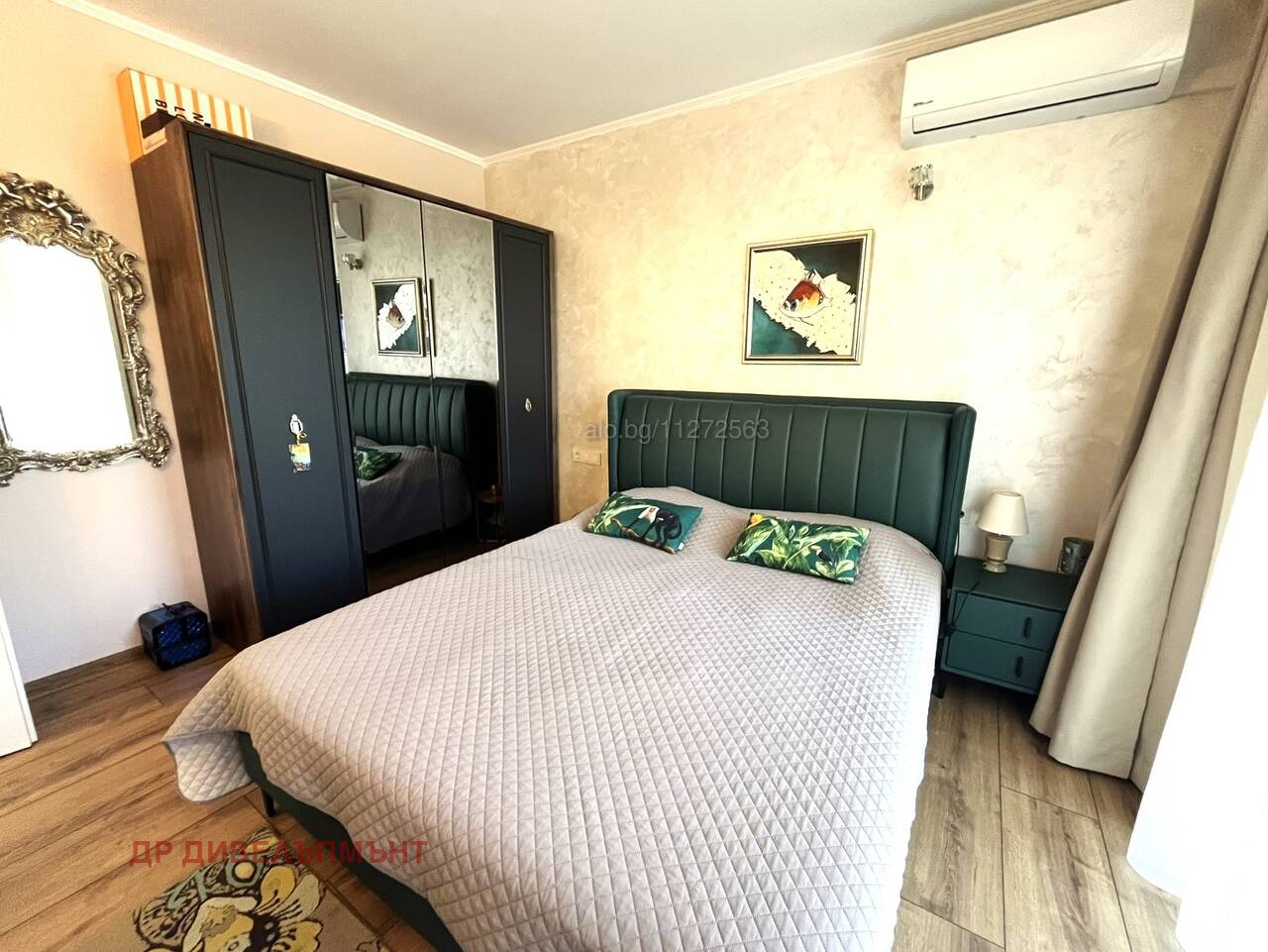 tristaen-apartament-100-kvm-prodava-nesebar-parva-liniya-more-7 Тристаен апартамент 100 кв.м. продава Несебър | Първа линия, гледка море