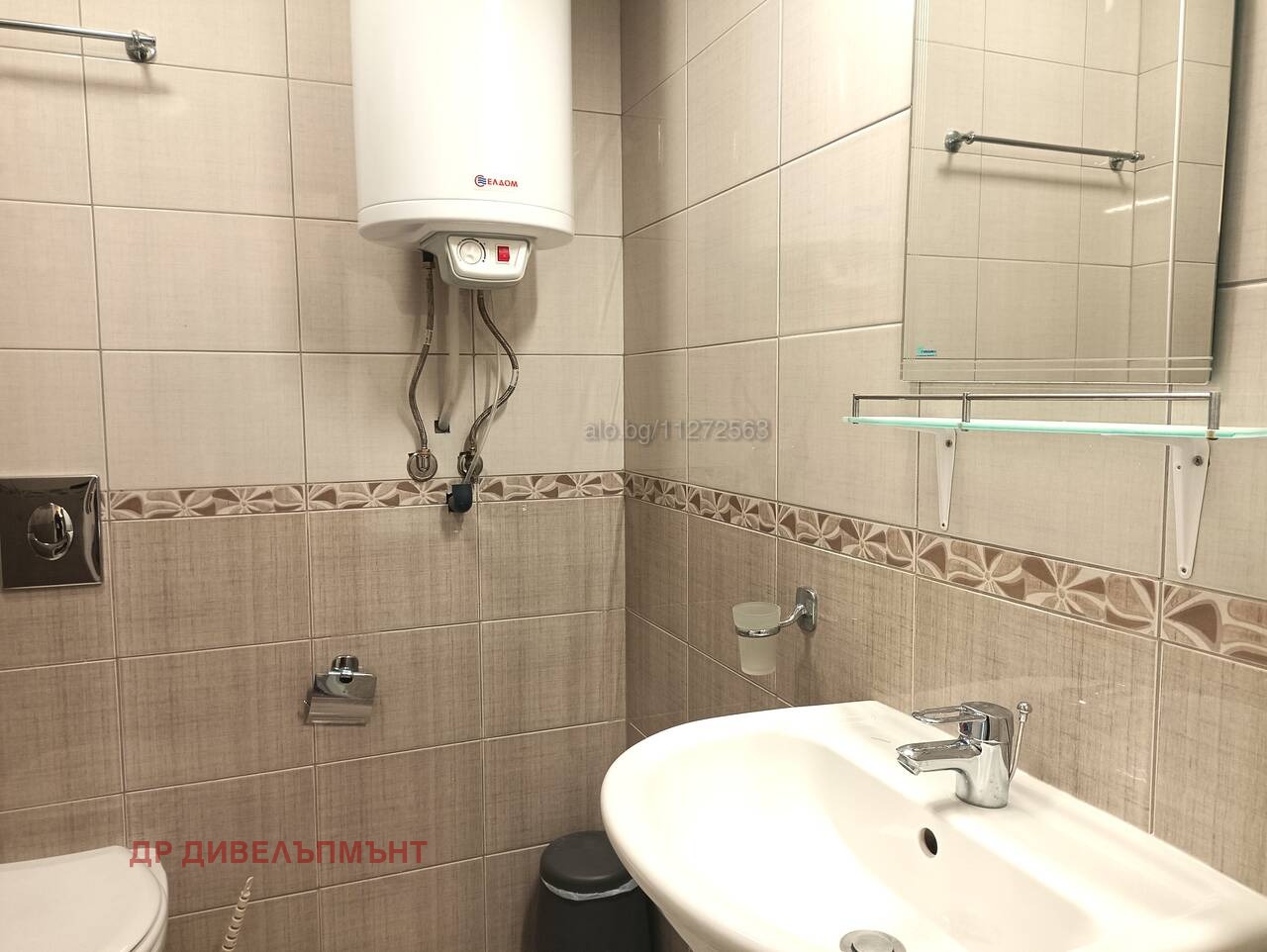 tristaen-apartament-100-kvm-prodava-nesebar-parva-liniya-more-9 Тристаен апартамент 100 кв.м. продава Несебър | Първа линия, гледка море
