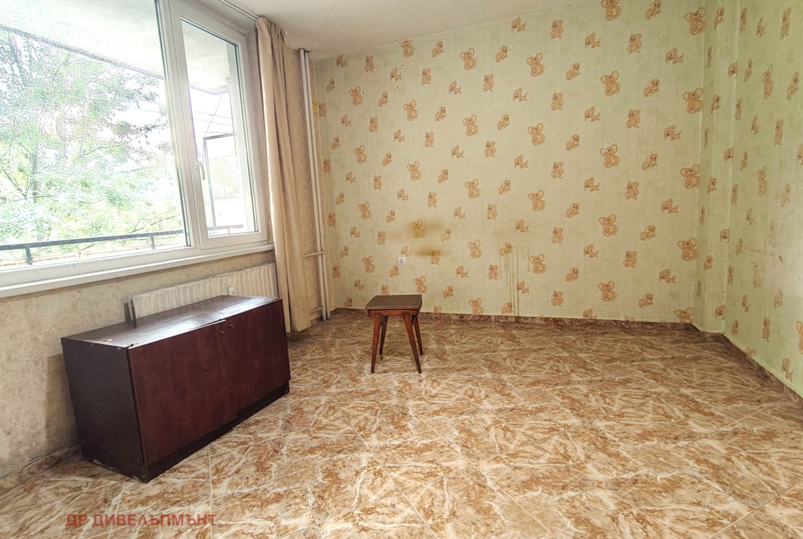Тристаен апартамент 90 кв.м. под наем в София Банишора | Три тераси