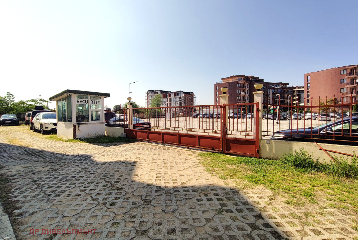 tristaen-apartament-95-kvm-pod-naem-kompleks-sani-holidey-nesebar-basein-parking-15 Тристаен апартамент 95 кв.м. под наем в Комплекс Съни Холидей | Басейн и Паркинг