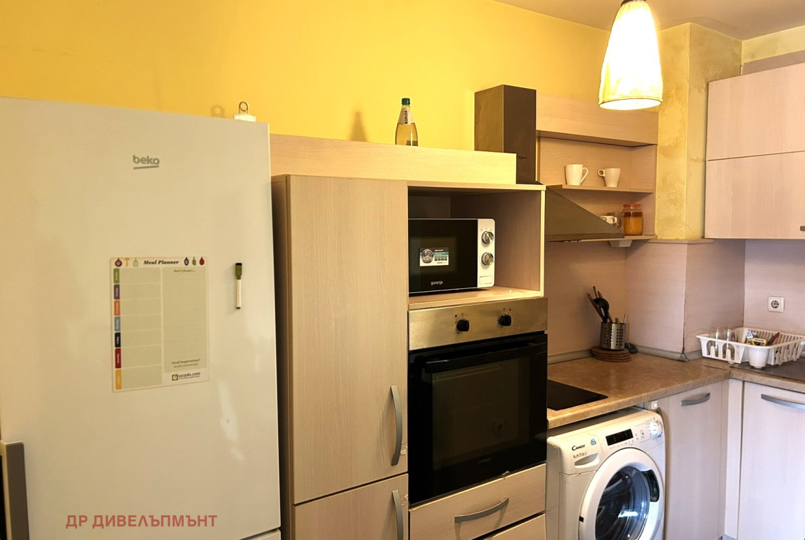 dvustaen-apartament-62-kvm-pod-naem-vitosha-bul-simeonovsko-shose-5 Напълно оборудвана кухня с электроуреди и работен плот
