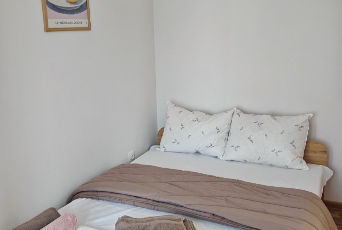 dvustaen-apartament-73-sqm-pod-naem-tsentar-sofia-balkon-vitosha-11 Двустаен апартамент 73 кв.м. под Наем в Център | Балкон с гледка Витоша