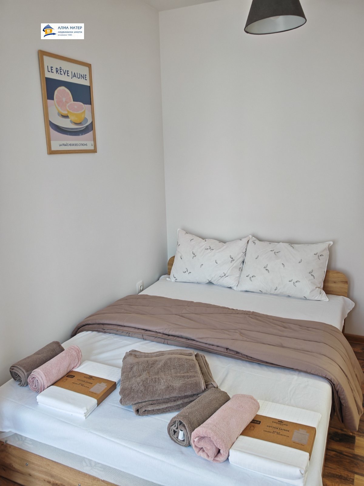 dvustaen-apartament-73-sqm-pod-naem-tsentar-sofia-balkon-vitosha-11 Двустаен апартамент 73 кв.м. под Наем в Център | Балкон с гледка Витоша