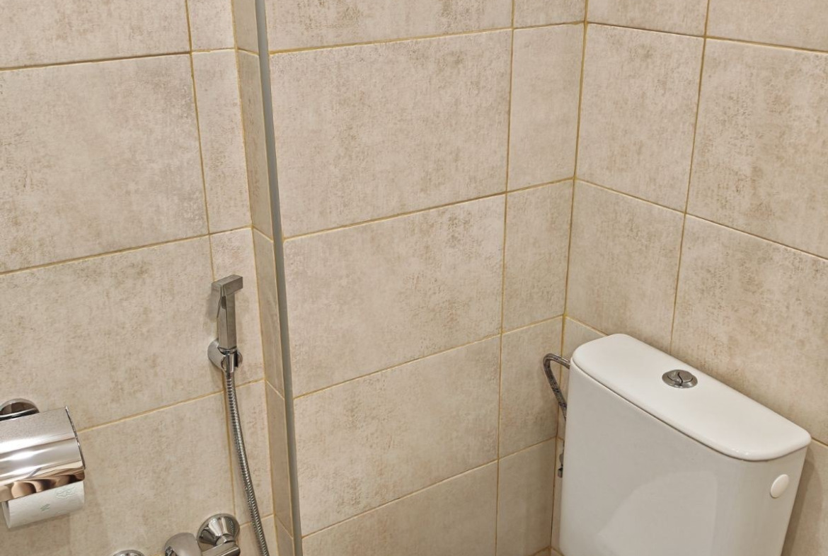 dvustaen-apartament-73-sqm-pod-naem-tsentar-sofia-balkon-vitosha-16 Двустаен апартамент 73 кв.м. под Наем в Център | Балкон с гледка Витоша