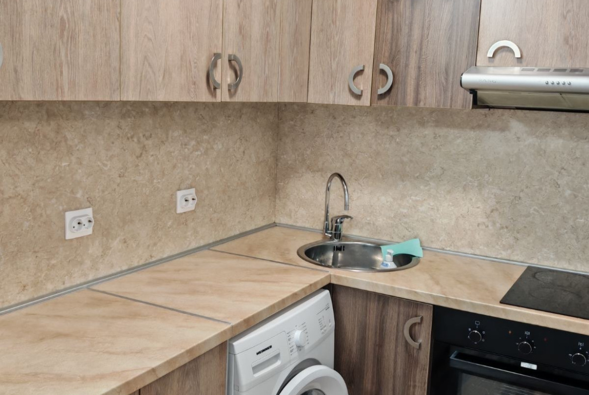dvustaen-apartament-73-sqm-pod-naem-tsentar-sofia-balkon-vitosha-8 Двустаен апартамент 73 кв.м. под Наем в Център | Балкон с гледка Витоша