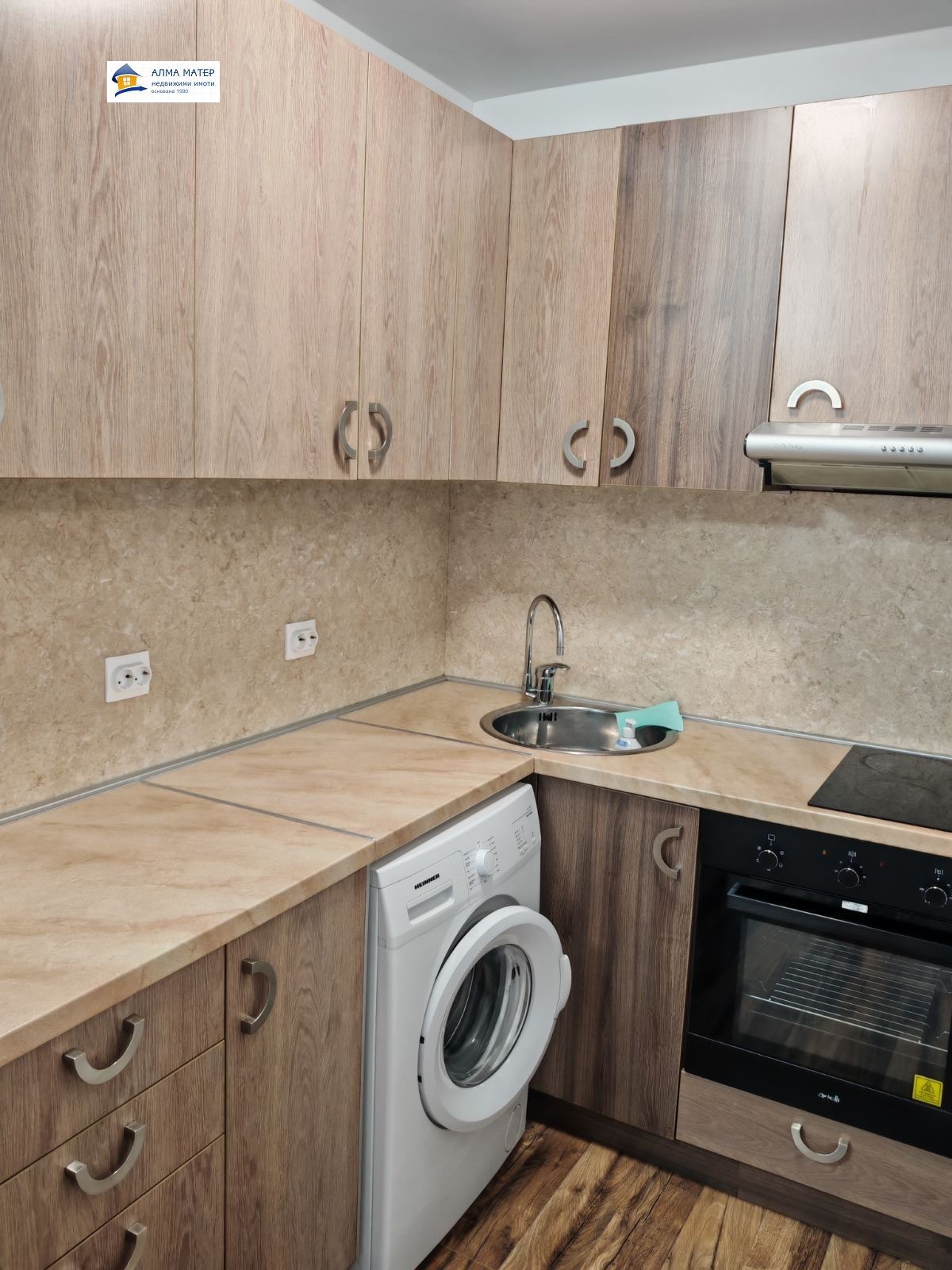 dvustaen-apartament-73-sqm-pod-naem-tsentar-sofia-balkon-vitosha-8 Двустаен апартамент 73 кв.м. под Наем в Център | Балкон с гледка Витоша