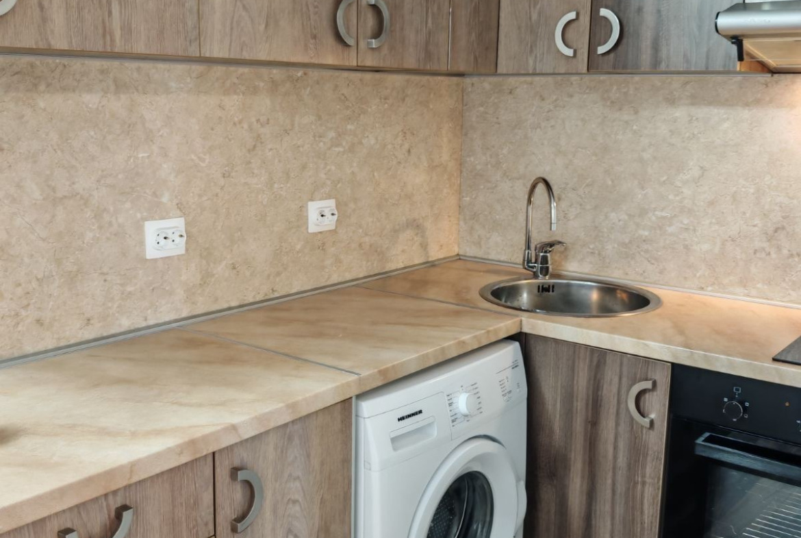 dvustaen-apartament-73-sqm-pod-naem-tsentar-sofia-balkon-vitosha-9 Двустаен апартамент 73 кв.м. под Наем в Център | Балкон с гледка Витоша