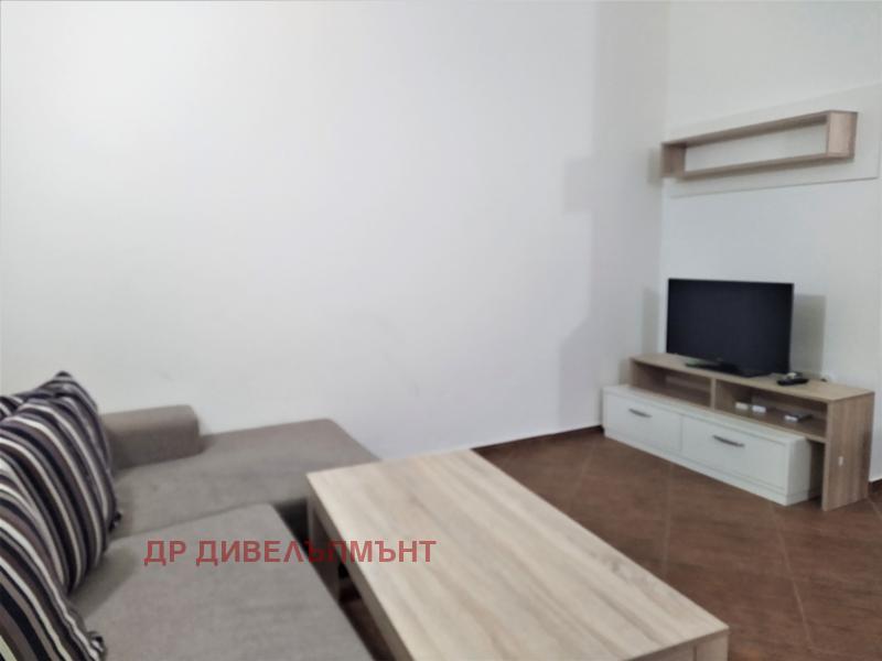 dvustaen-apartament-89-kvm-pod-naem-perla-nesebar-purva-liniya-more-4 Модерен дневен pokoi с телевизионен шкаф