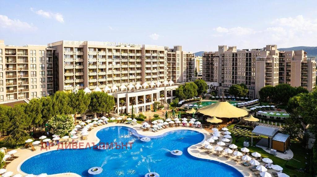 Двустаен апартамент 98 кв.м. под наем в Слънчев Бряг | 50 м от плажа