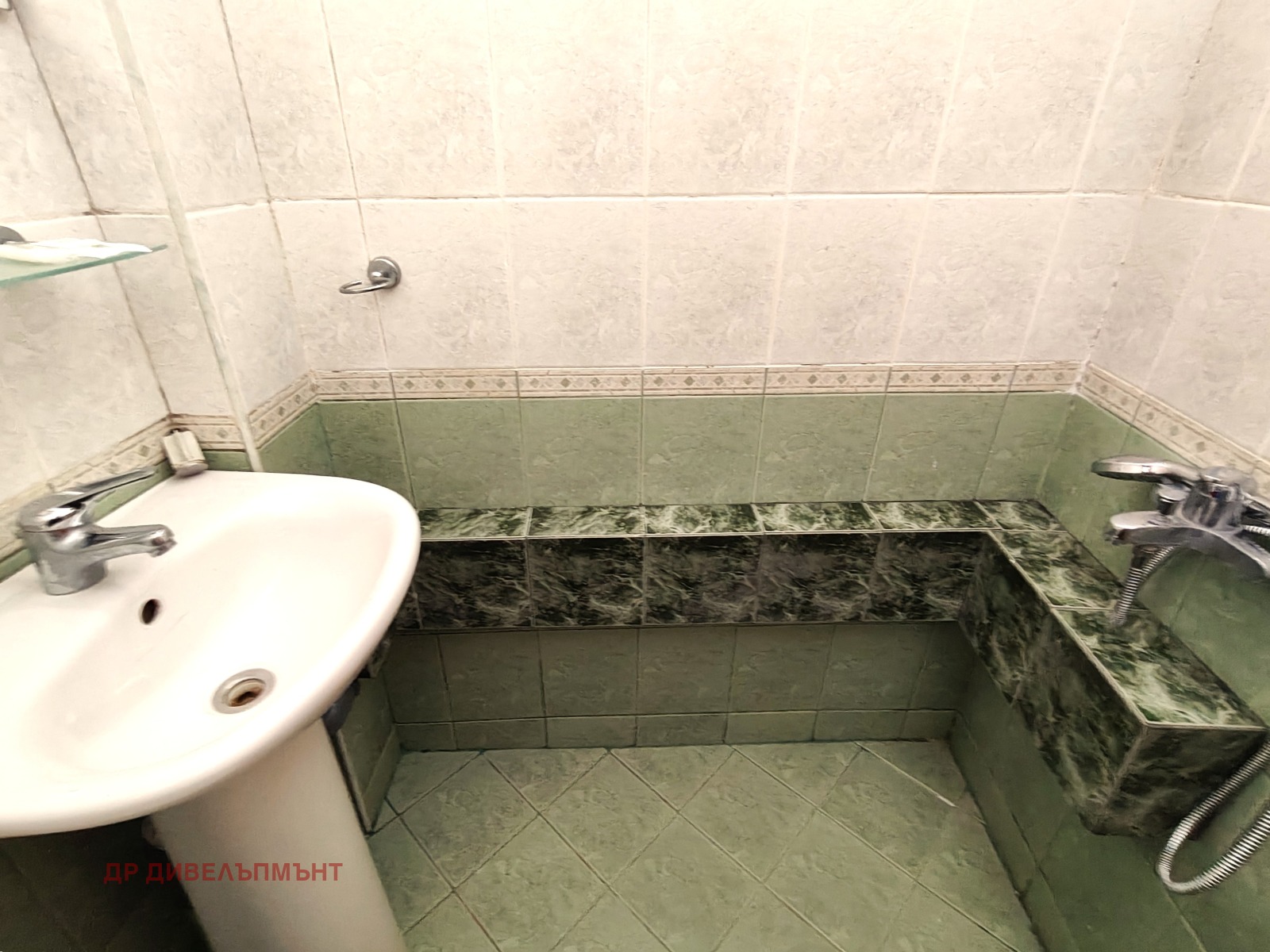 ednostaen-apartament-35-kvm-pod-naem-slanchev-bryag-kompleks-atos-10 Apartment in Kompleks Atos, Sunny Beach - Image 25