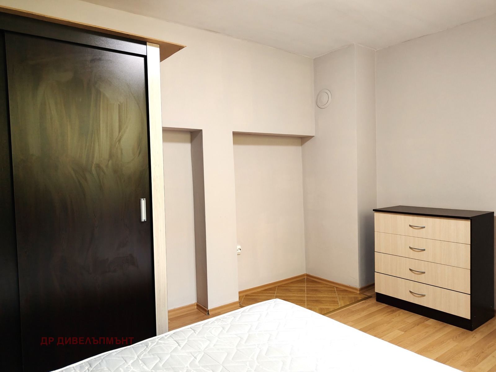 kashta-54-kvm-pod-naem-sofiya-levski-dvor-basejn-12 House in Levski, Sofia - Image 33