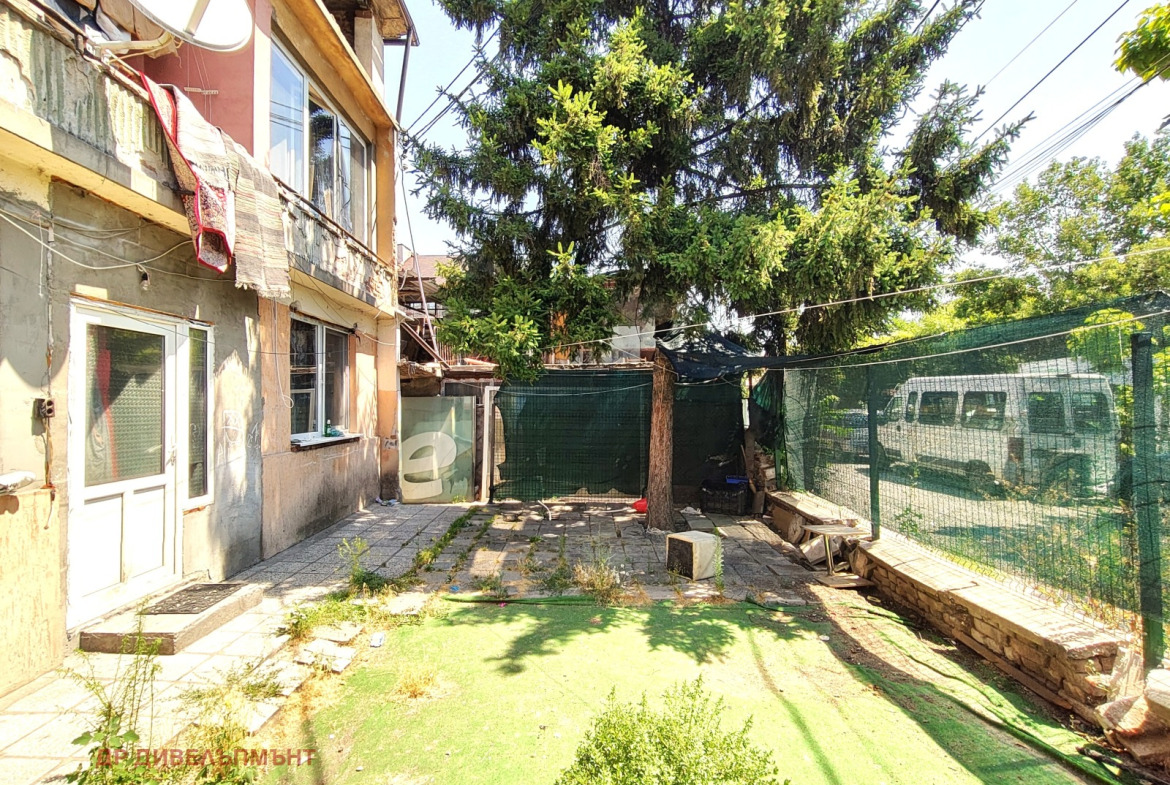 kashta-54-kvm-pod-naem-sofiya-levski-dvor-basejn-15 House in Levski, Sofia - Image 15