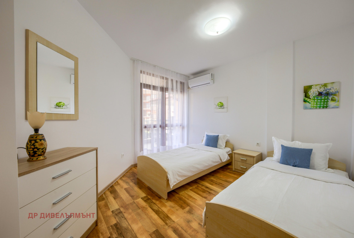 mnogostaen-apartament-122-kvm-pod-naem-nesebar-kompleks-arkadiya-9 Многостаен апартамент 122 кв.м. под наем в Несебър | Басейн и Паркинг