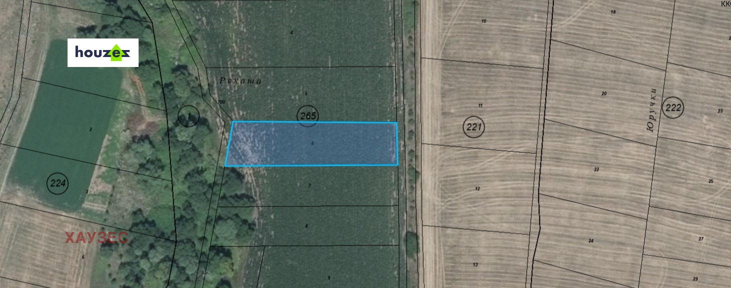 Aerial view of 2002 sqm arable land plot Novi Han