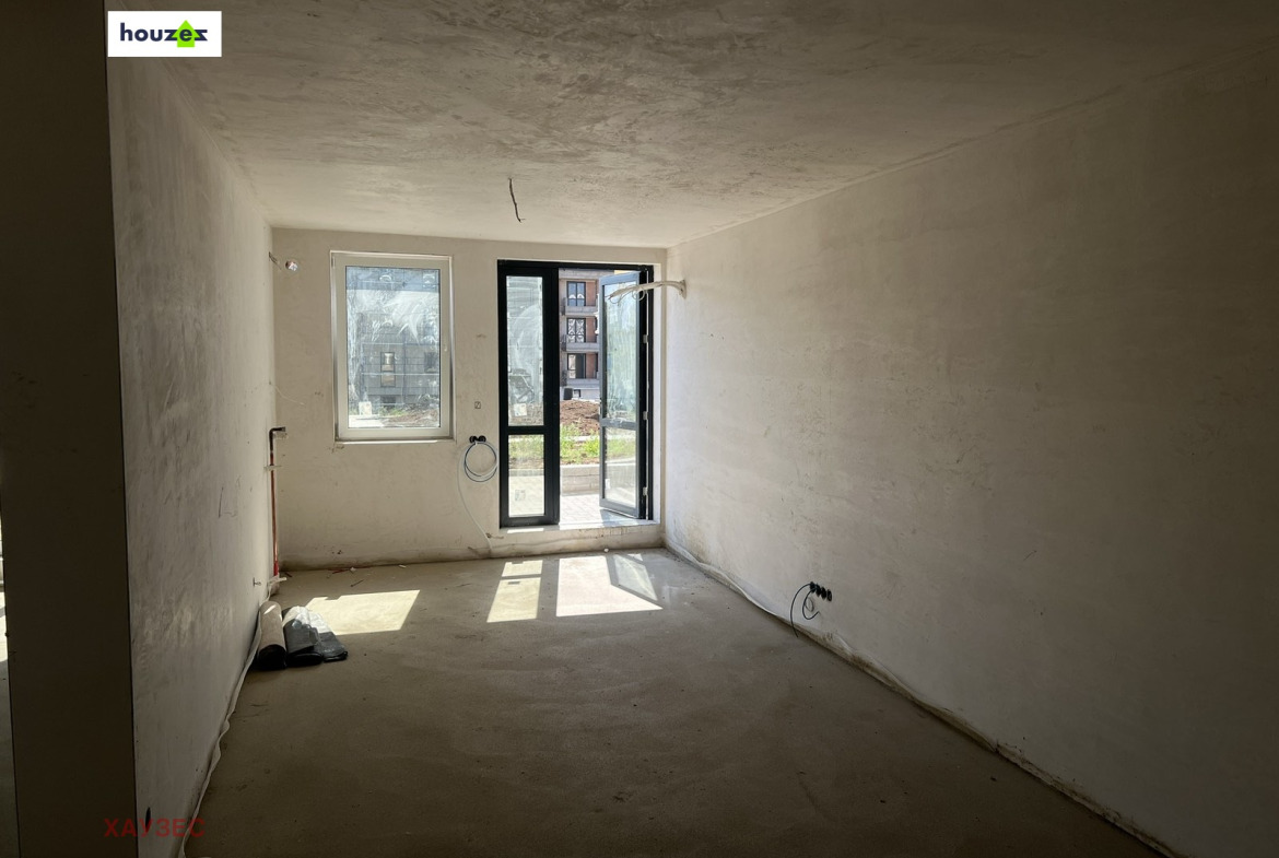 Тристаен апартамент 103 кв.м. за продажба в Малинова долина | Собствен двор