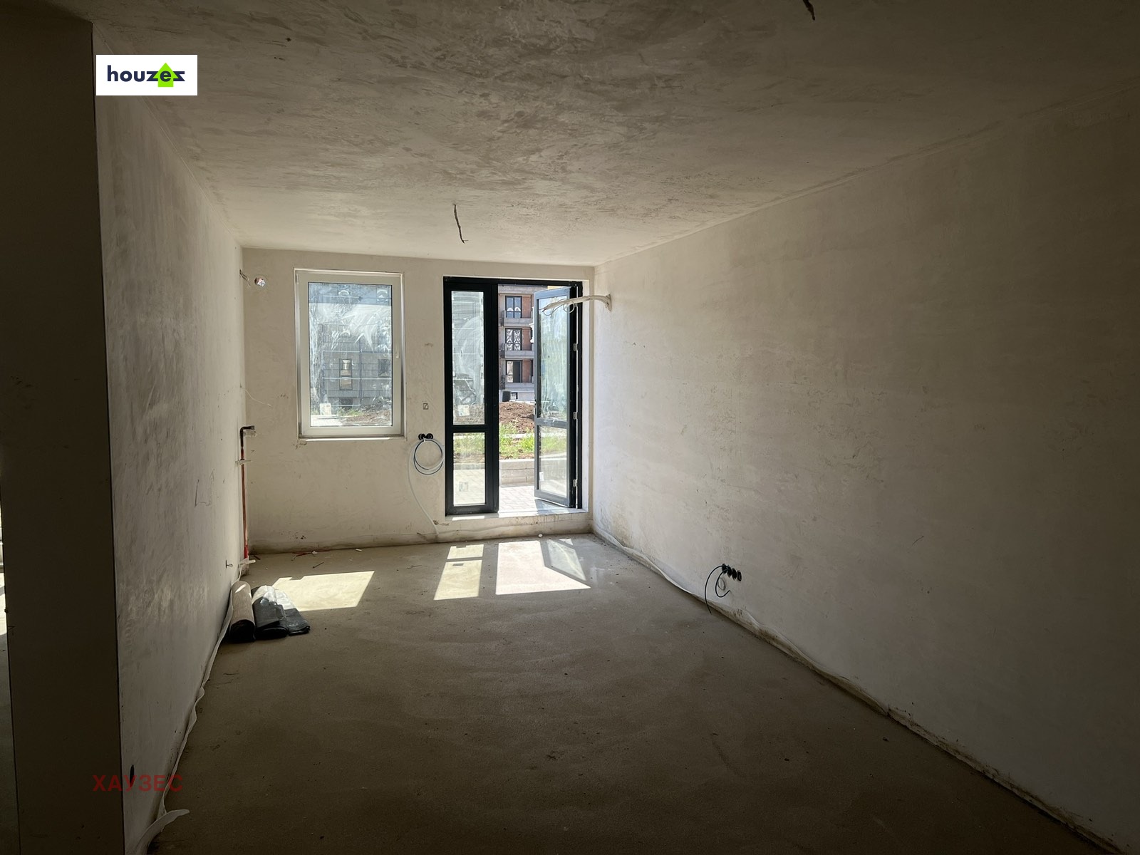 Тристаен апартамент 103 кв.м. за продажба в Малинова долина | Собствен двор