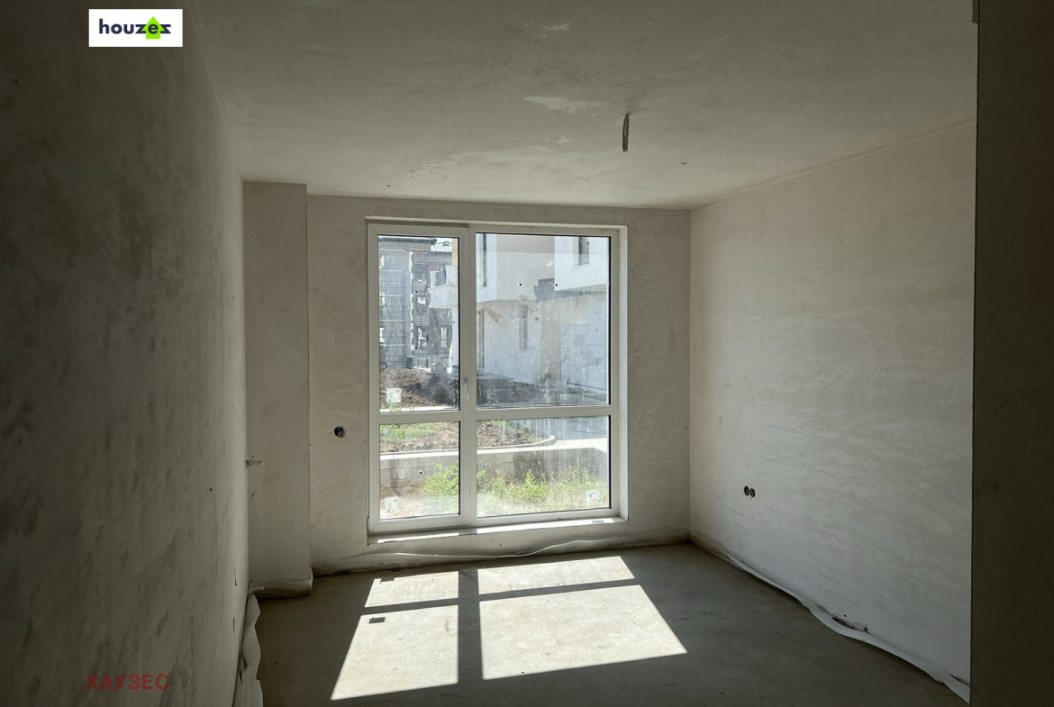 Тристаен апартамент 103 кв.м. за продажба в Малинова долина | Собствен двор