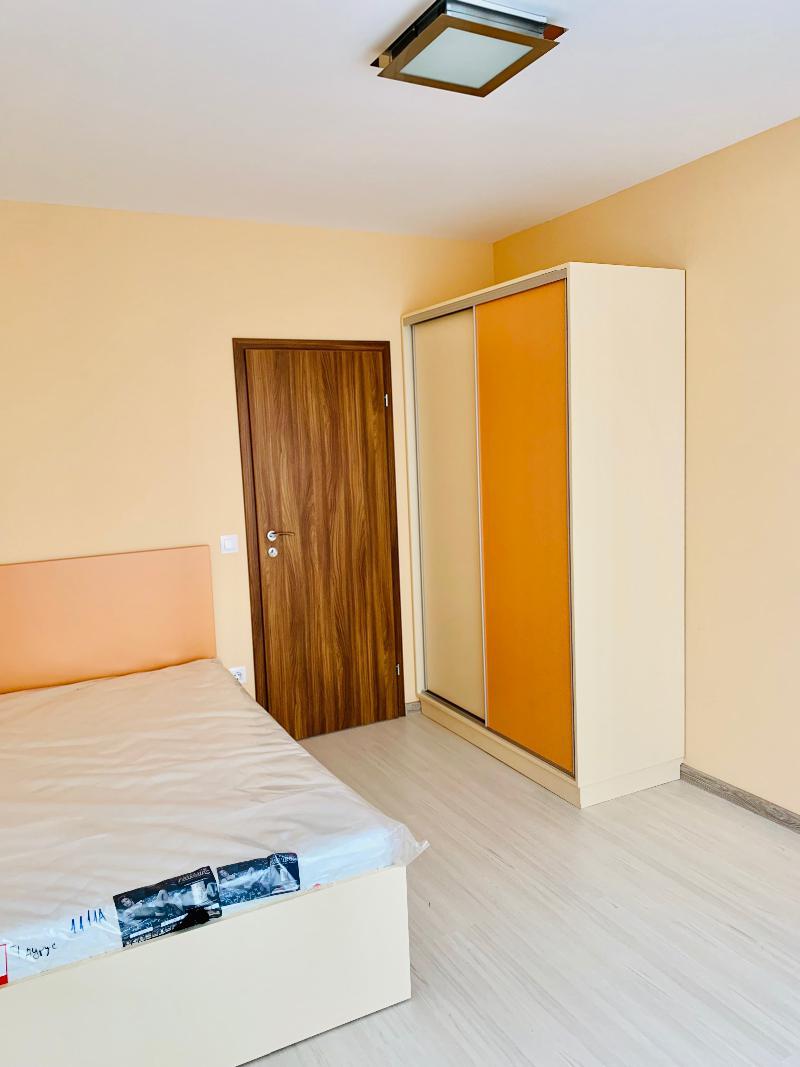 tristaen-apartament-120-kvm-pod-naem-sofiya-borovo-obzaveden-parkomyasto-11 Тристаен апартамент 120 кв.м. под Наем в София Борово | Обзаведен с Паркомясто
