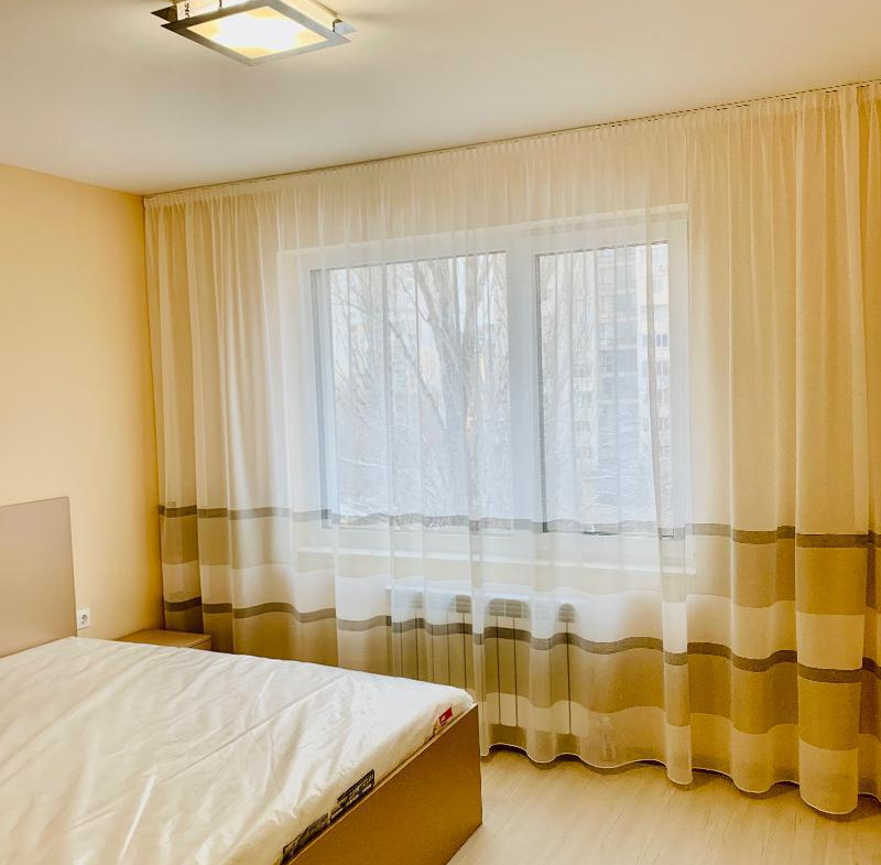 tristaen-apartament-120-kvm-pod-naem-sofiya-borovo-obzaveden-parkomyasto-12 Тристаен апартамент 120 кв.м. под Наем в София Борово | Обзаведен с Паркомясто