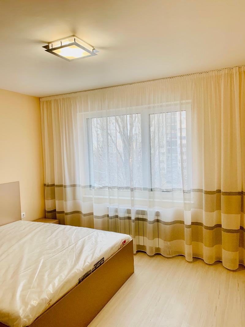 tristaen-apartament-120-kvm-pod-naem-sofiya-borovo-obzaveden-parkomyasto-12 Тристаен апартамент 120 кв.м. под Наем в София Борово | Обзаведен с Паркомясто