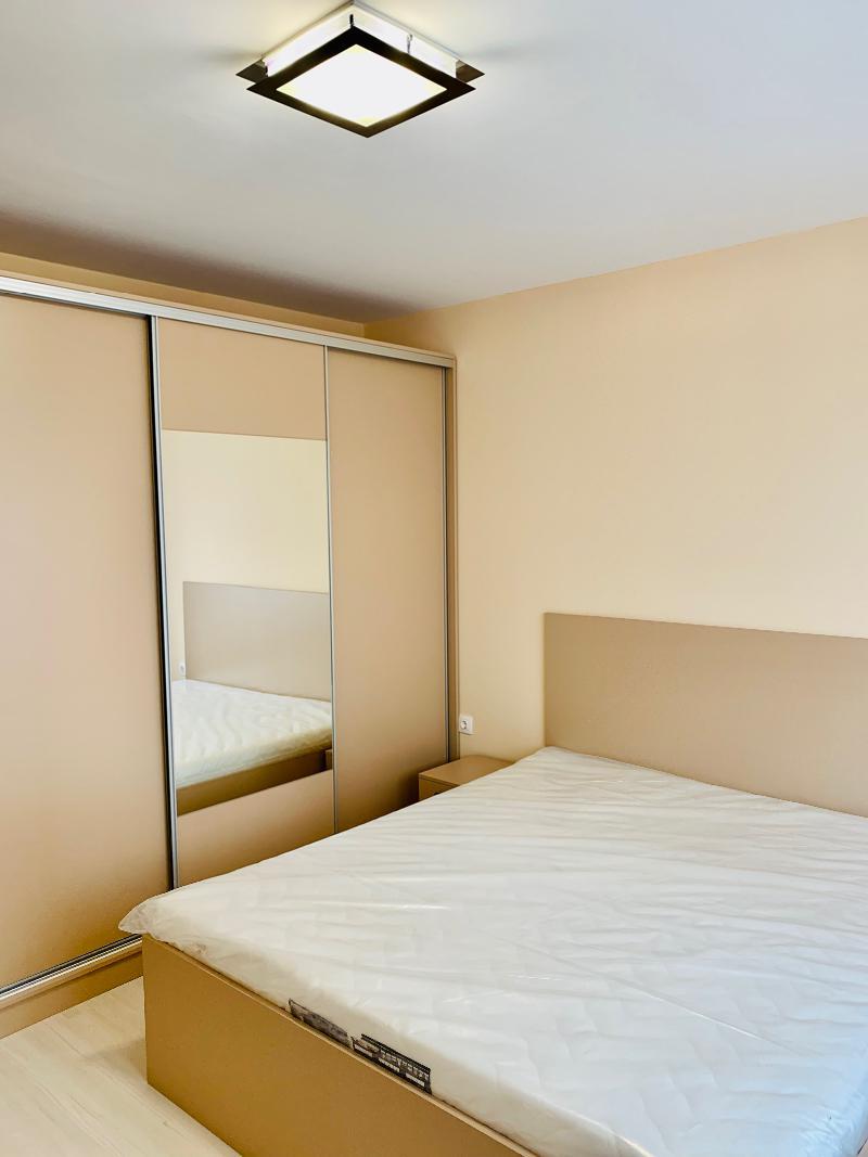 tristaen-apartament-120-kvm-pod-naem-sofiya-borovo-obzaveden-parkomyasto-13 Тристаен апартамент 120 кв.м. под Наем в София Борово | Обзаведен с Паркомясто