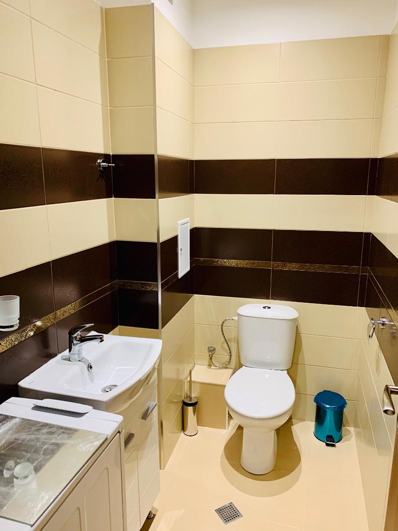 tristaen-apartament-120-kvm-pod-naem-sofiya-borovo-obzaveden-parkomyasto-14 Тристаен апартамент 120 кв.м. под Наем в София Борово | Обзаведен с Паркомясто