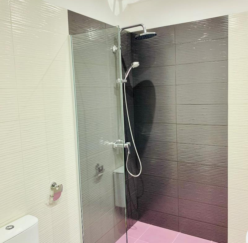 tristaen-apartament-120-kvm-pod-naem-sofiya-borovo-obzaveden-parkomyasto-8 Тристаен апартамент 120 кв.м. под Наем в София Борово | Обзаведен с Паркомясто