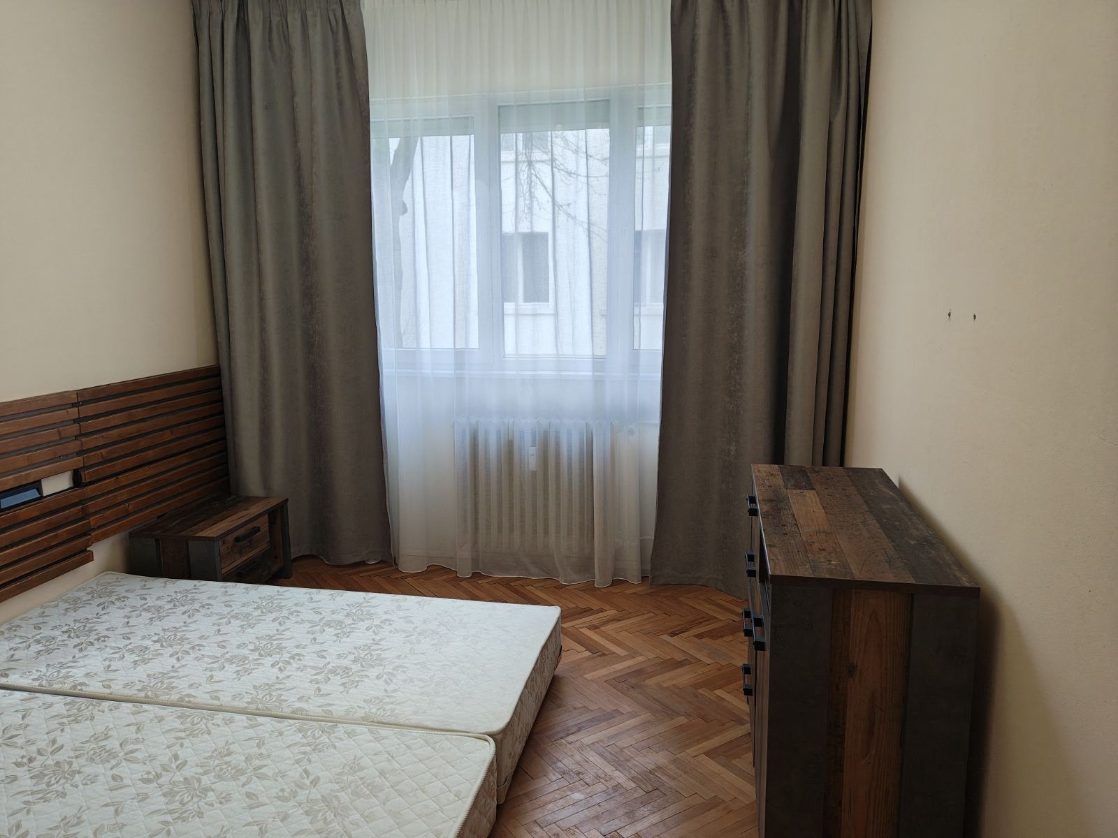Apartment in Oborishte, Sofia - Image 29