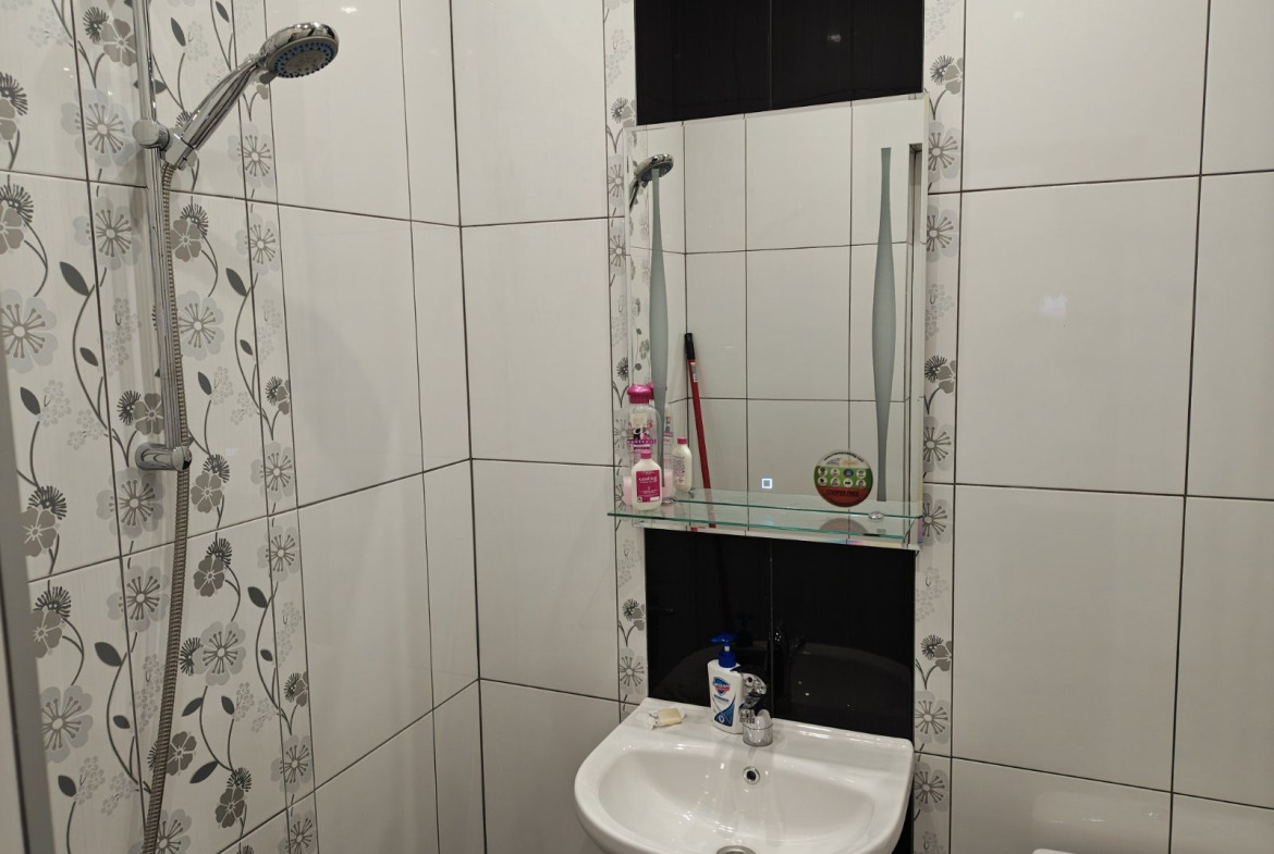 Apartment in Oborishte, Sofia - Image 12