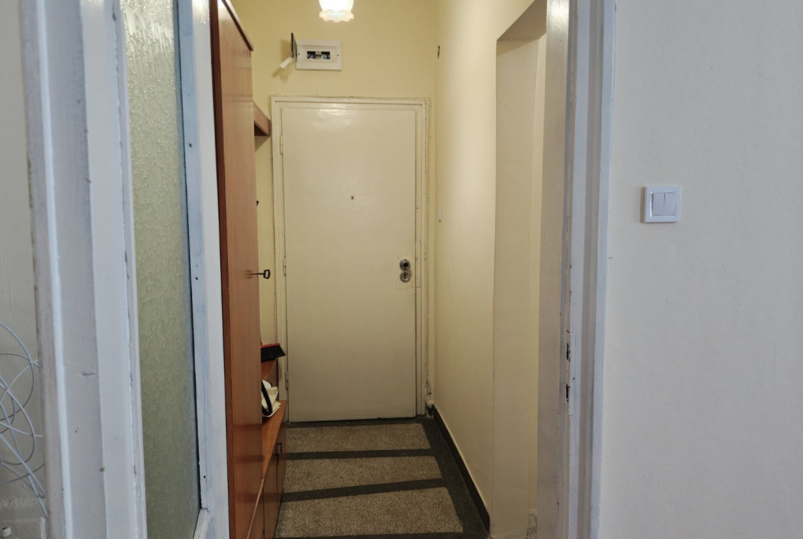 Apartment in Oborishte, Sofia - Image 16