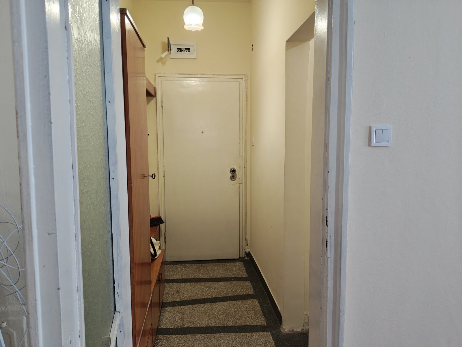 Apartment in Oborishte, Sofia - Image 34