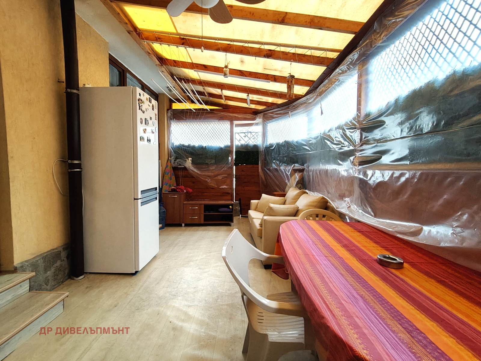 tristaen-apartament-82-kvm-pod-naem-ravda-palm-marina-12 Тристаен апартамент 82 кв.м под наем в Равда | Басейн и веранда