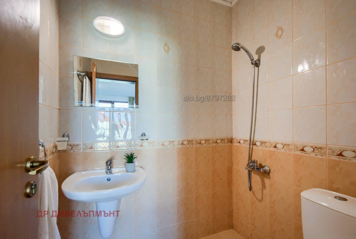 Apartment in Kompleks Yug, Sveti Vlas - Image 8