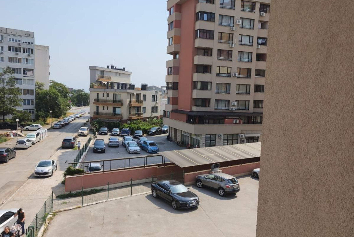Двустаен апартамент 60 кв.м под Наем в Младост 3 | Обзаведен с Тераса