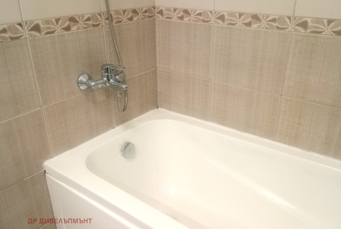 dvustaen-apartament-71-sqm-pod-naem-nesebar-kristal-biych-12 High-floor balcony with ocean water view
