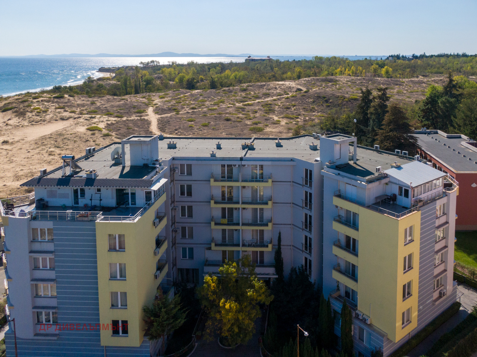 dvustaen-apartament-71-sqm-pod-naem-nesebar-kristal-biych-2 Multi-story residential complex by sea with pool