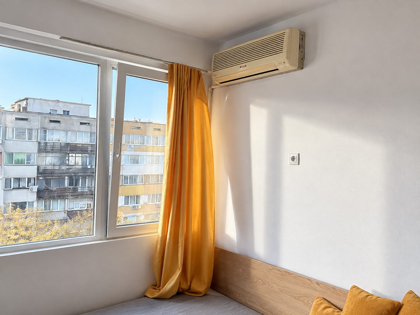 ednostaen-apartament-25-kvm-prodazhba-pavlovo-sofia-maze-6 Баня с две тоалетни и син разделител