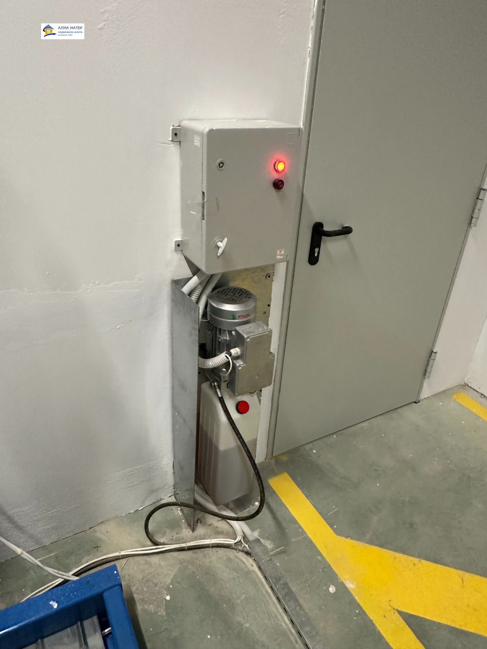 garazh-43-kv-m-pod-naem-lyulin-10-za-dva-avtomobila-10 Гаража механизъм с контролна кутия, електрическо управление