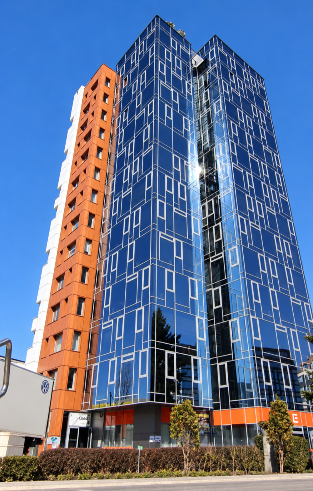 tristaen-apartament-108-kvm-pod-naem-manastirski-livadi-sofiya-napalno-obzaveden-12 Тристаен апартамент 108 кв.м под наем в Манастирски ливади | Напълно обзаведен